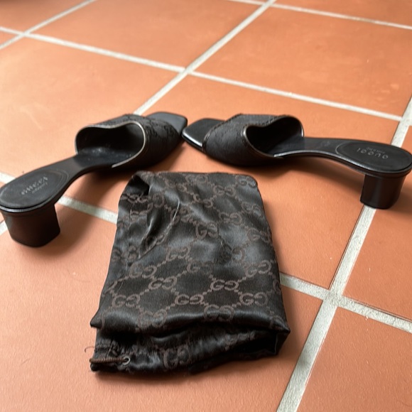 Gucci sandal 81/2 us size. Used great condition - Picture 3 of 4